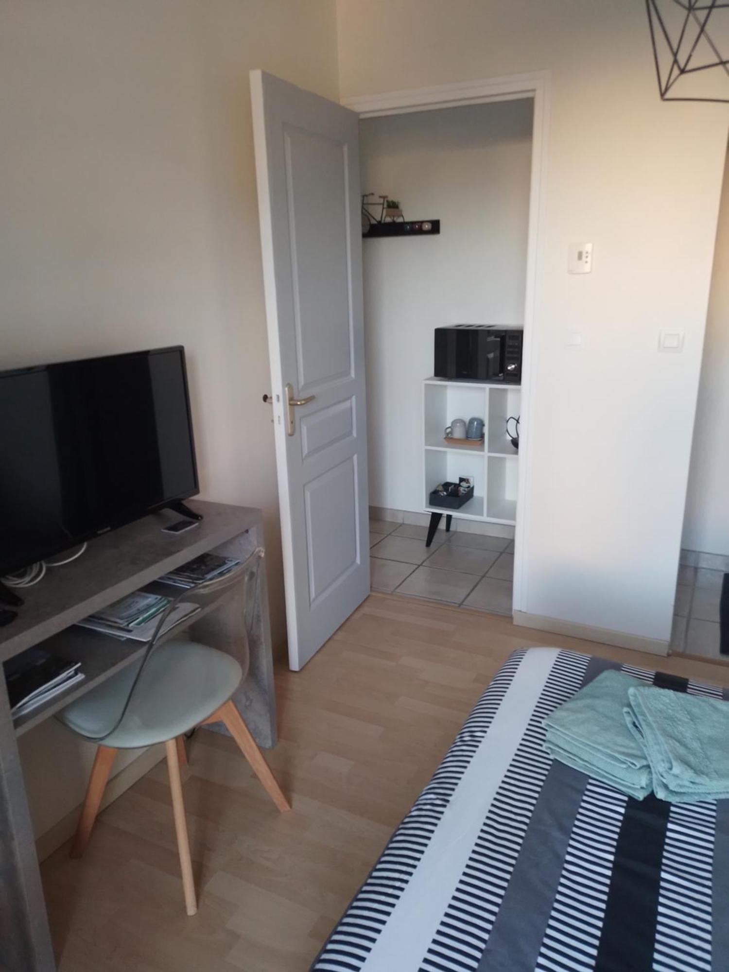 Chambre Carentan Les Marais Aux Calme Tres Reposant Saint-Hilaire-Petitville Exteriör bild